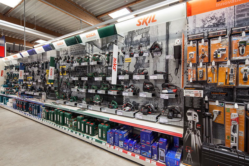 Werkzeug, Eisenwaren, Elektrowerkzeug, Messewerkzeuge, Fliesenwerkzeuge, Kellen, Trockenbauwerkzeuge, Reibebretter, Hammer, Beile, Handsägen, Zangen, Schraubendreher, Schraubenschlüssel, Rührwerkzeug, Bohrmaschinen, Schleifgeräte, Laserliner, Schrauben, Dübel, Bosch, Einhell, kwb, makita, Proline